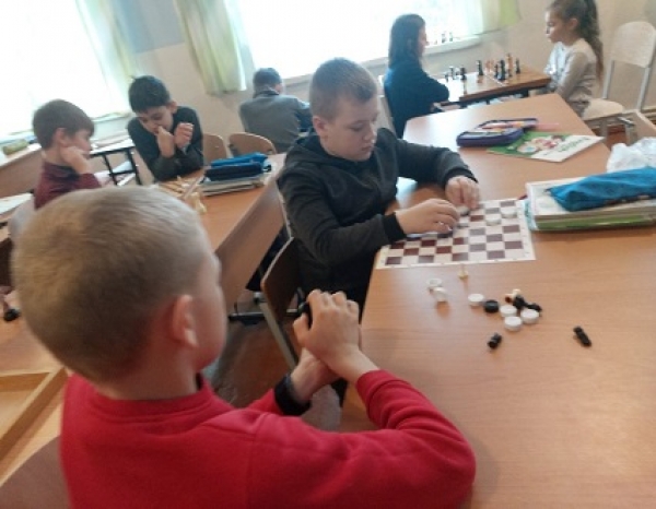 В Центре Детского Творчества провел традиционный турнир по шашкам «Осенний марафон»
