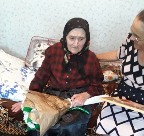 Жительница села Джолтай, одна вырастившая семерых детей, отметила свой 90 - летний юбилей